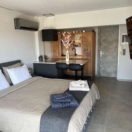 Loft Spa Greece - Enjoy Our Jacuzzi Каламата Екстер'єр фото